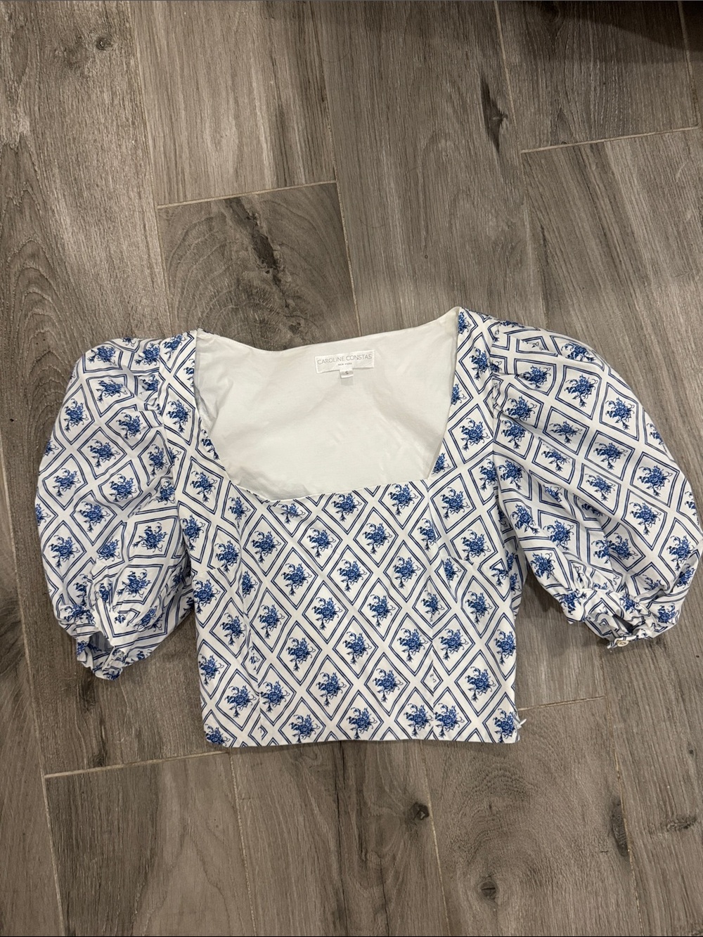 Caroline Constas White and Blue Diamond Floral Puff-Sleeve Crop Top